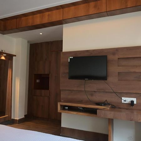 Hotel Apple Blossom B$B Manāli Екстериор снимка