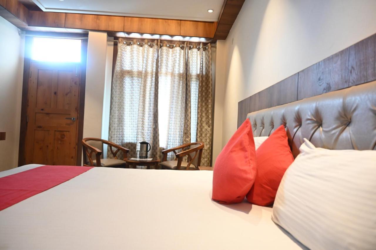 Hotel Apple Blossom B$B Manāli Екстериор снимка