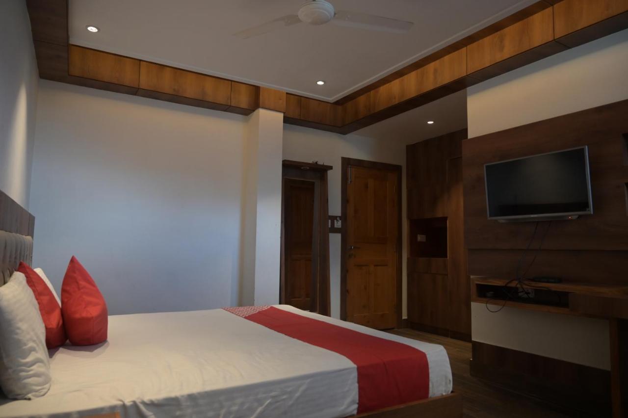 Hotel Apple Blossom B$B Manāli Екстериор снимка