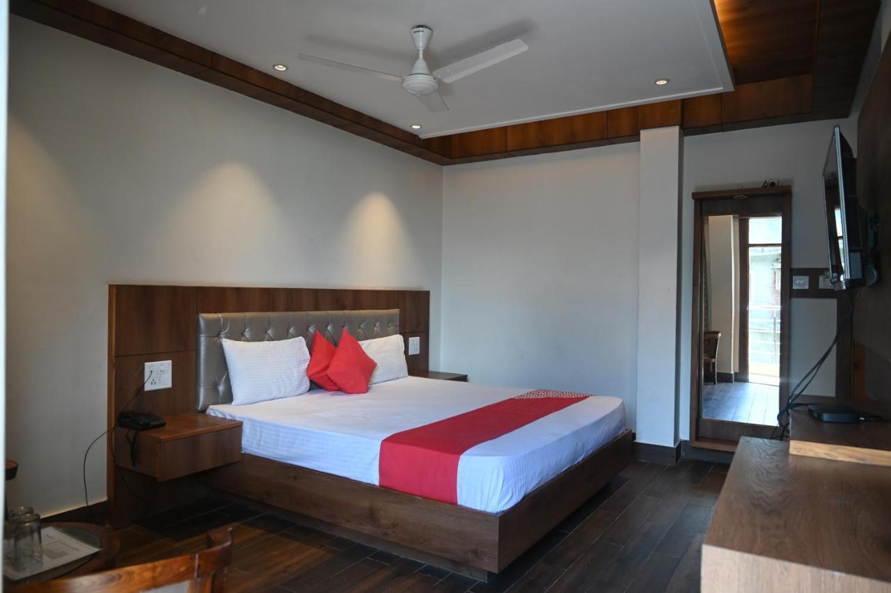 Hotel Apple Blossom B$B Manāli Екстериор снимка